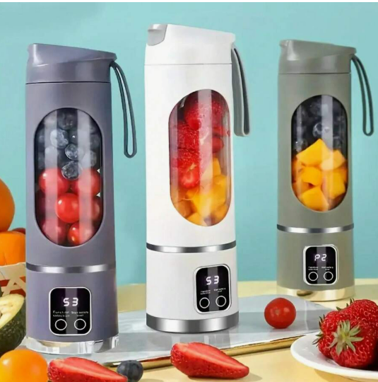 Portable USB Fruit Juicer in white and grey