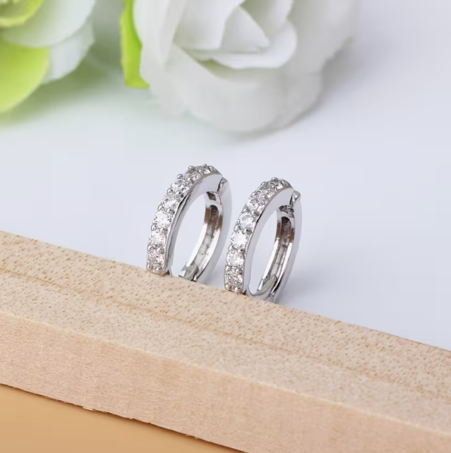 Lumière Pavé Huggie Hoop Earrings – dimensions 1cm / 0.39in, white background